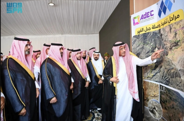 أمير جازان ونائبه يزوران مشروعات تنموية وسياحية متعددة في محافظة الريث.