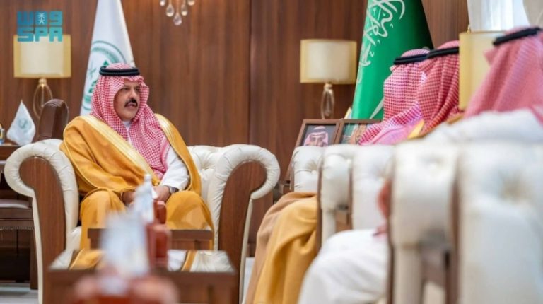 أمير حائل يستقبل الرئيس التنفيذي لهيئة تطوير المحمية الملكية