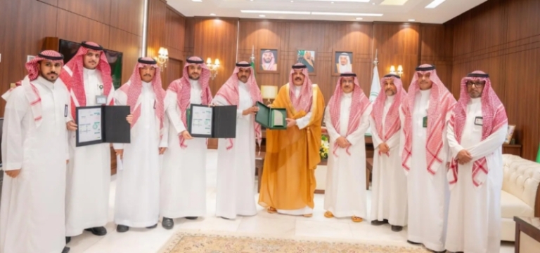 أمير حائل يستقبل فريق كفاءة الطاقة في الإمارة لمناقشة تعزيز الاستخدام الفعال للطاقة.