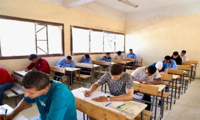 أولياء الأمور في مصر يتفاعلون مع آراء الطلاب حول امتحان الرياضيات البحتة للنظام الجديد