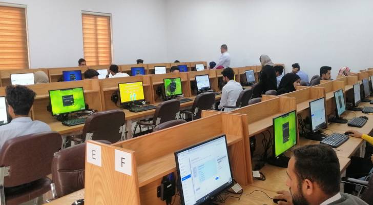 إنشاء بنك أسئلة لتعزيز التوجيهي إلكترونياً في الأردن