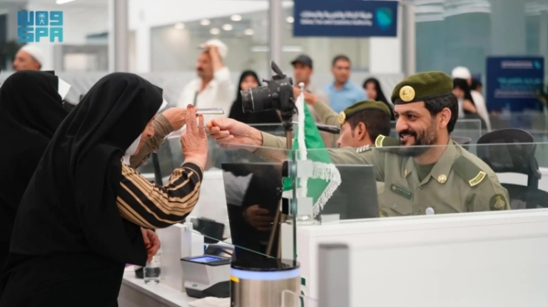 إنهاء إجراءات مغادرة ضيوف الرحمن من إيران عبر منفذ جديدة عرعر