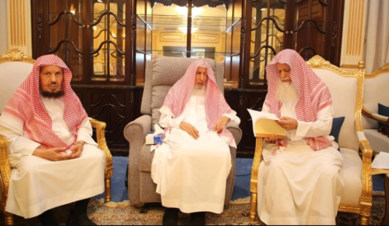 اجتماع المجلس الأعلى لدار الحديث الخيرية يأتي مع نتائج الطلاب