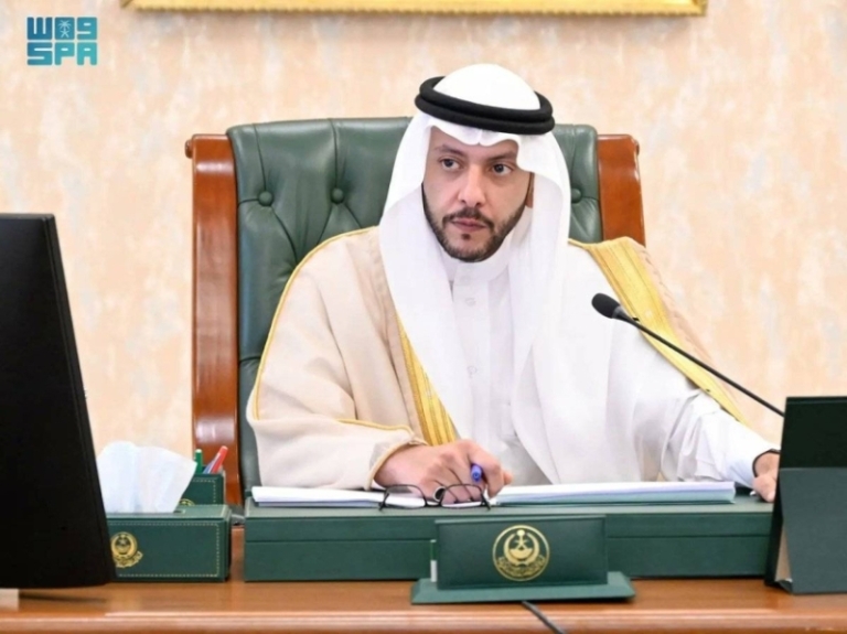 اجتماع المجلس المحلي برئاسة محافظ الطائف