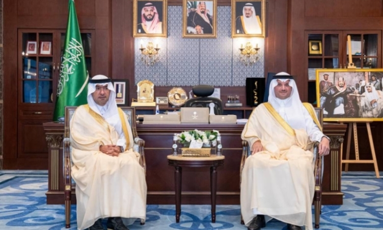 اجتماع بين محافظ الأحساء ووزير البلديات لاستعراض المشاريع المستقبلية
