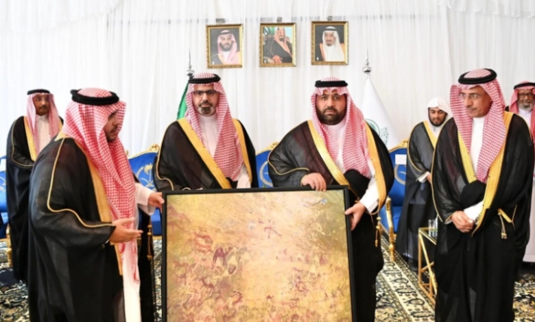 اجتماع تاريخي: أمير جازان يلتقي مشايخ وأهالي الريث
لقاء متميز: أمير منطقة جازان يتواصل مع مشايخ وأهالي الريث
زيارة هامة: أمير جازان يجتمع بمشايخ وأهالي محافظة الريث
تواصل مباشر: أمير جازان يحضر اجتماعا مع مشايخ وأهالي الريث