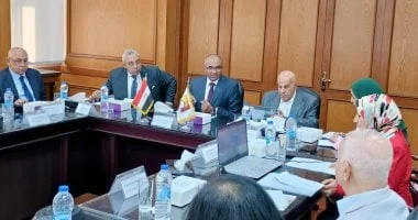 اجتماع نائب وزير الإسكان مع اللجنة العليا لتحديث أكواد مياه الشرب والصرف