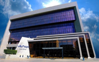 استراتيجية فعالة لمكافحة الممارسات الاحتكارية وتأثيرها على السوق والاقتصاد المحلي.