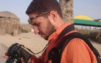 استشهاد صحفي وعائلته في قصف إسرائيلي على خان يونس