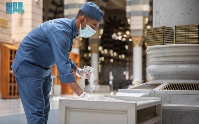 استعدادات ضخمة لتطهير المسجد النبوي ب2700 لتر من المعقمات لاستقبال المصلين الجمعة