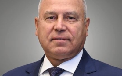 استعراض الوزير للتعديلات الجديدة في البرنامج الوطني لصناعة السيارات