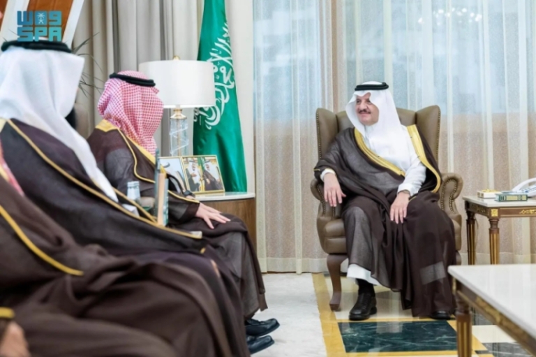 استقبال أمير الشرقية لرئيس جمعية التنمية بالحزام الذهبي وتفاصيل البرامج