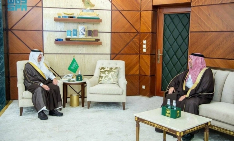 استقبال أمير الشرقية لمدير عام فرع وزارة الصحة الجديد