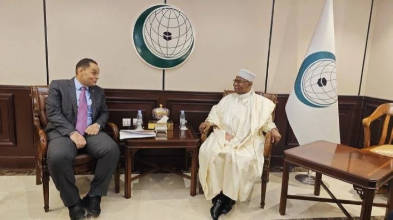 استقبال الأمين العام لمنظمة التعاون الإسلامي للمندوب الدائم لفلسطين