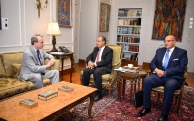 استقبال وزير الخارجية والهجرة لمدير عام السياسات باللجنة اليهودية الأمريكية