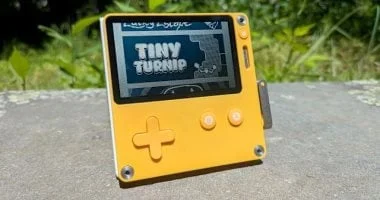 مراجعة Playdate الموسم 2: مغامرات Tiny Turnip والكلب "المحظوظ"