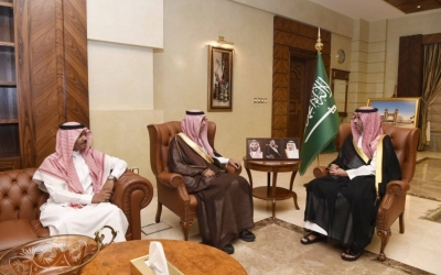 اطلاع مُحافظ جدة على برامج «ثقافية الفنون»