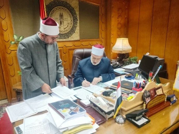 اعتماد نتيجة اختبارات رواق الخط العربي والزخرفة من وكيل الأزهر