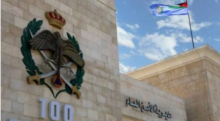 الأمن العام يطبق قواعد جديدة ضد مهربين في الرويشد
مكافحة المخدرات: الأمن العام يواجه مطلوبين خطرين في لواء الرويشد
قوات الأمن تعزز إجراءاتها لمواجهة مهربي المخدرات بالرويشد