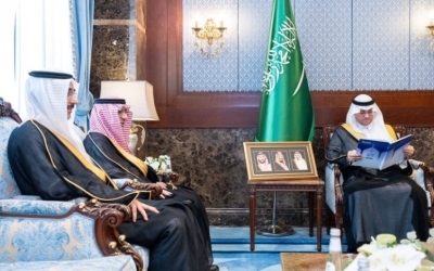 الأمير سعود بن طلال يستعرض التقرير السنوي لمطار الأحساء الدولي 2024