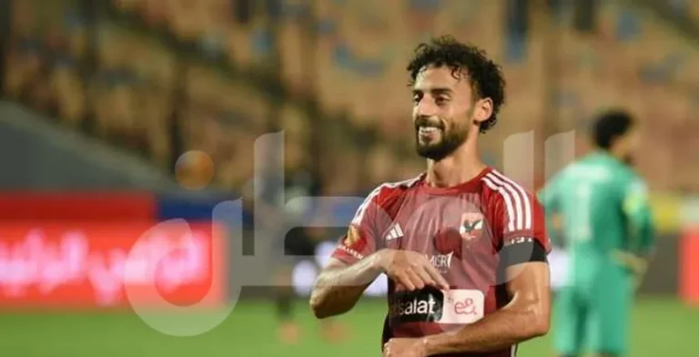 الأهلي يوافق على رحيل أحمد عبد القادر إلى الحزم السعودي