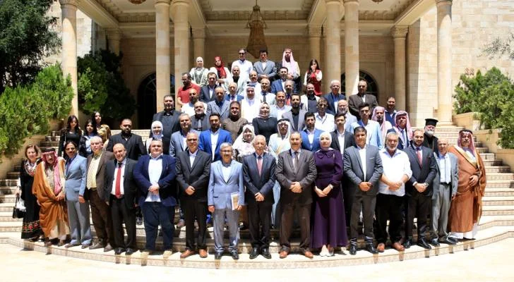 الإنسان الأردني في قلب اهتمام الملك وفق تصريحات رئيس الديوان الملكي