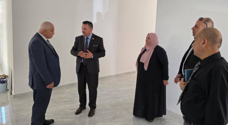 البكار يزور معهد تدريب مهني الرمثا ويشرف على أعمال الصيانة
جولة ميدانية للبكار في مركز شباب إربد ومعهد تدريب الرمثا
تفقد البكار أعمال الصيانة في معهد الرمثا وزيارة لمركز شباب إربد
البكار يطلق جولة تفقدية لأعمال الصيانة في معهد الرمثا ومركز إربد