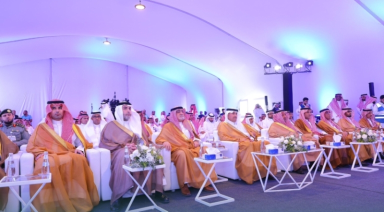 الجاسر يدشن مشروع الممر اللوجستي الرابط بين ميناء جدة الإسلامي والخمرة.