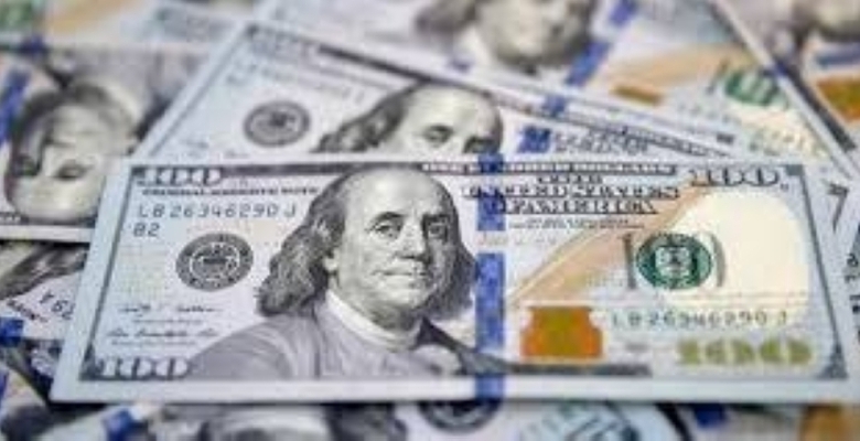 الدولار يشهد تراجعًا ملحوظًا أمام العملات الرئيسية في الأسواق العالمية.