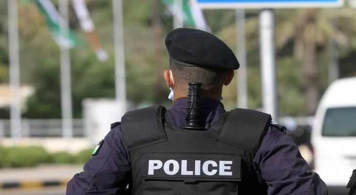 الرقيب الشرمان ينقذ حياة شخص في إربد دون تردد