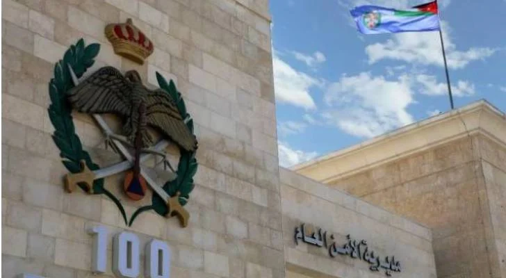 الشرطة تلقي القبض على 4 لصوص في إربد بعد سرقة شركة تحت التهديد