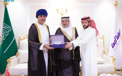 القنصل العماني يزور عسير لاستكشاف الفرص الاستثمارية المتاحة في المنطقة.