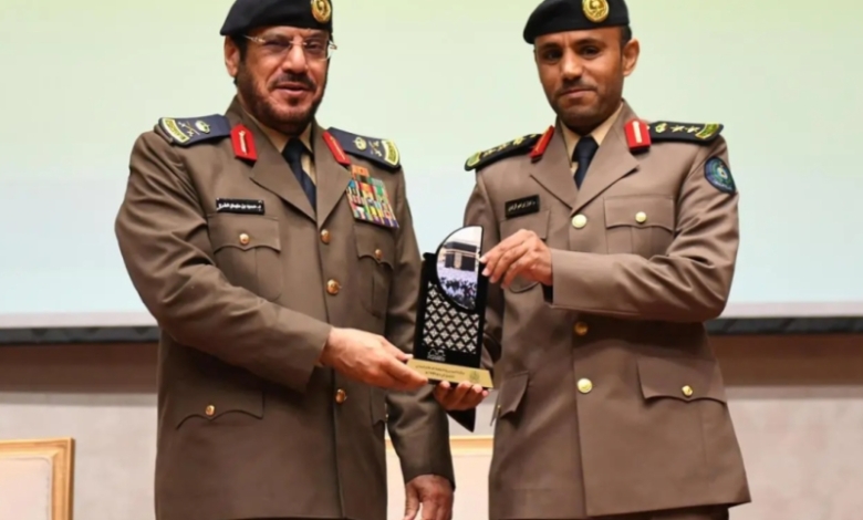 اللواء الفرج يحضر حفل تكريم جائزة التميز للعمل الميداني لحج 1446هـ