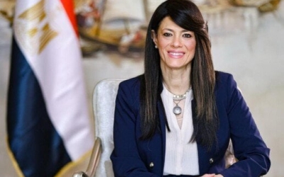 المشاط تبارك المستشار مينا رزق بفوزه برئاسة المجلس التنفيذي للفاو