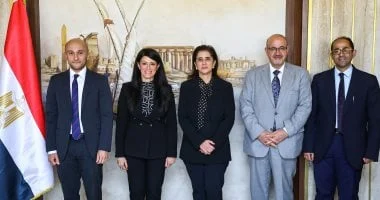 المشاط تلتقي مدير الصحة العالمية لتعزيز سياسات الصحة