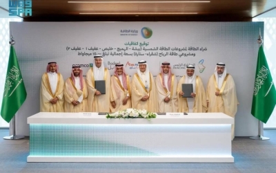 المشتري الرئيس يوقع اتفاقيات لشراء الطاقة لمشروعات جديدة تصل إلى سبعة مشاريع.