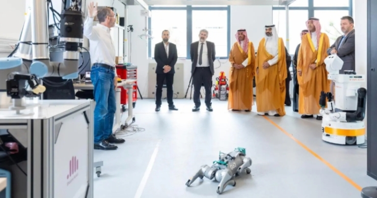 المملكة تعزّز شراكاتها في التقنية والبحث مع فرنسا عبر استخدام الذكاء الاصطناعي.