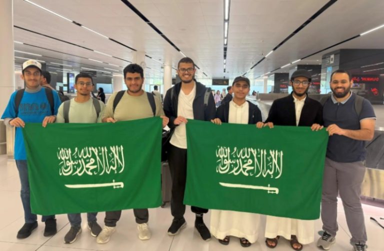 المنتخب السعودي للرياضيات يحقق 6 جوائز في أولمبياد الرياضيات الدولي لعام 2025.