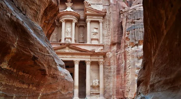 بترا تعاني أزمة سياحية غير مسبوقة في ذكرى اختيارها عجيبة عالمية