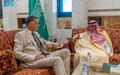 بحث الحارثي سبل التعاون الإعلامي مع سفير الاتحاد الأوروبي