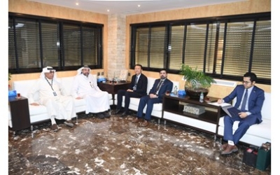 بحث القائم بأعمال سفارة الصين ورئيس التحرير تعزيز التعاون الإعلامي