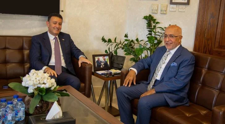 بحث المعايطة والصفدي سبل تعزيز التعاون لدعم التحديث السياسي في الأردن
