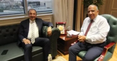 بحث في الاعتماد على الطاقات المتجددة في الصناعات من قبل وزيرا الكهرباء وقطاع الأعمال