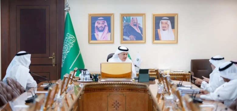 بحث وزير "البيئة" مع أمين مبادرة الشرق الأوسط الأخضر أبرز منجزات المبادرة
