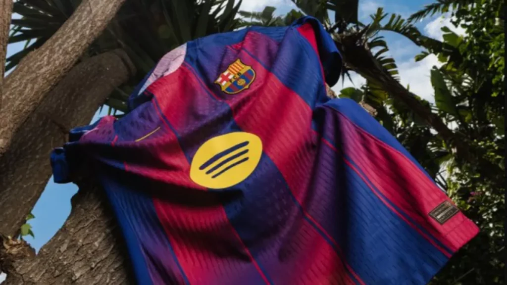 برشلونة يحقق رقماً قياسياً تاريخياً بفضل القميص الجديد لامين يامال.