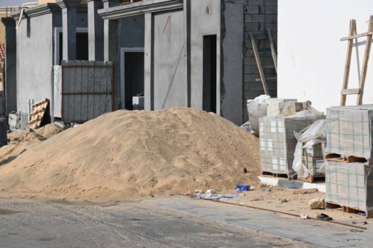 بلدية الظهران تُصدر 40 إنذارًا لمواقع مخالفة لاشتراطات البناء خلال أسبوع