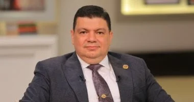 تجارب دولية تعارض دمج الكهرباء والبترول حسب رئيس المحطات النووية السابق