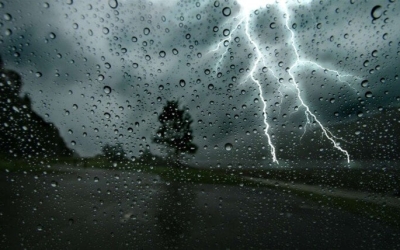تحذيرات الأرصاد من تقلبات الطقس والأمطار الرعدية القادمة