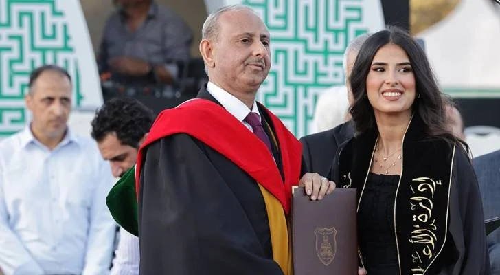 تخريج الفوج الستين في الجامعة الأردنية مع 859 طالبًا وطالبة من كلية الأعمال