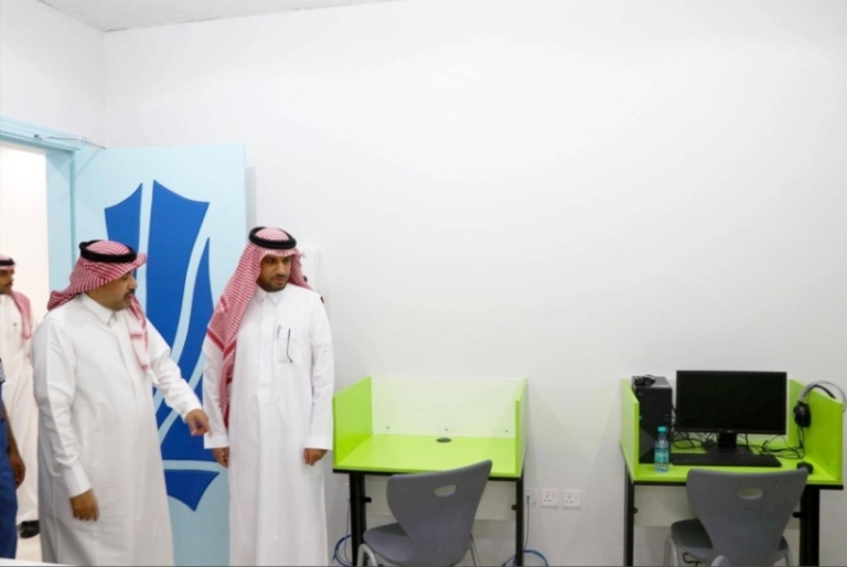 تدشين مركز اختبار للعاملين في الغذاء بالصحة العامة في النعيرية